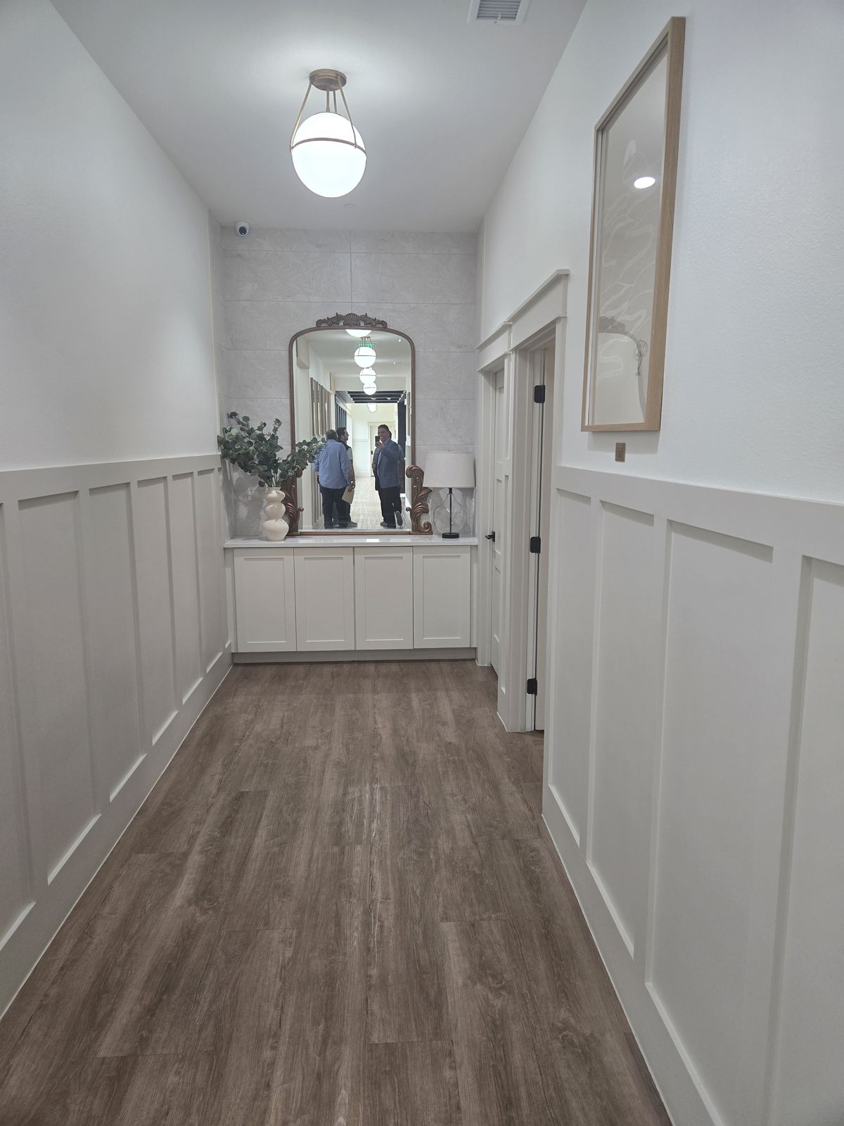 On-site salon corridor