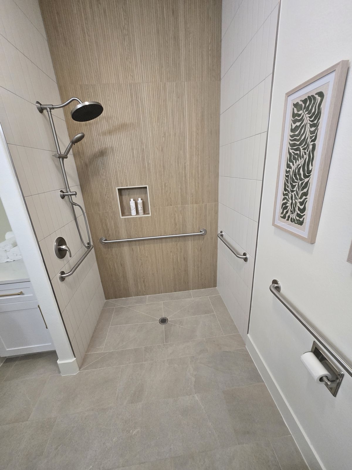 ADA spa shower en-suite